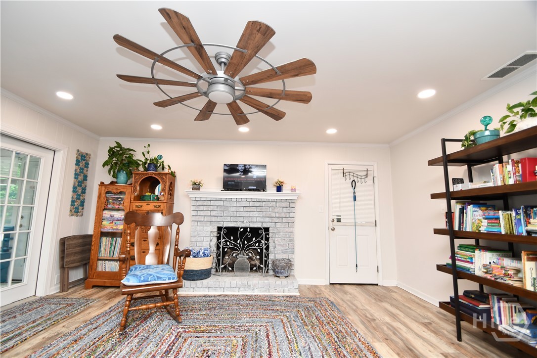 280 Valleybrook Drive Property Photo 16