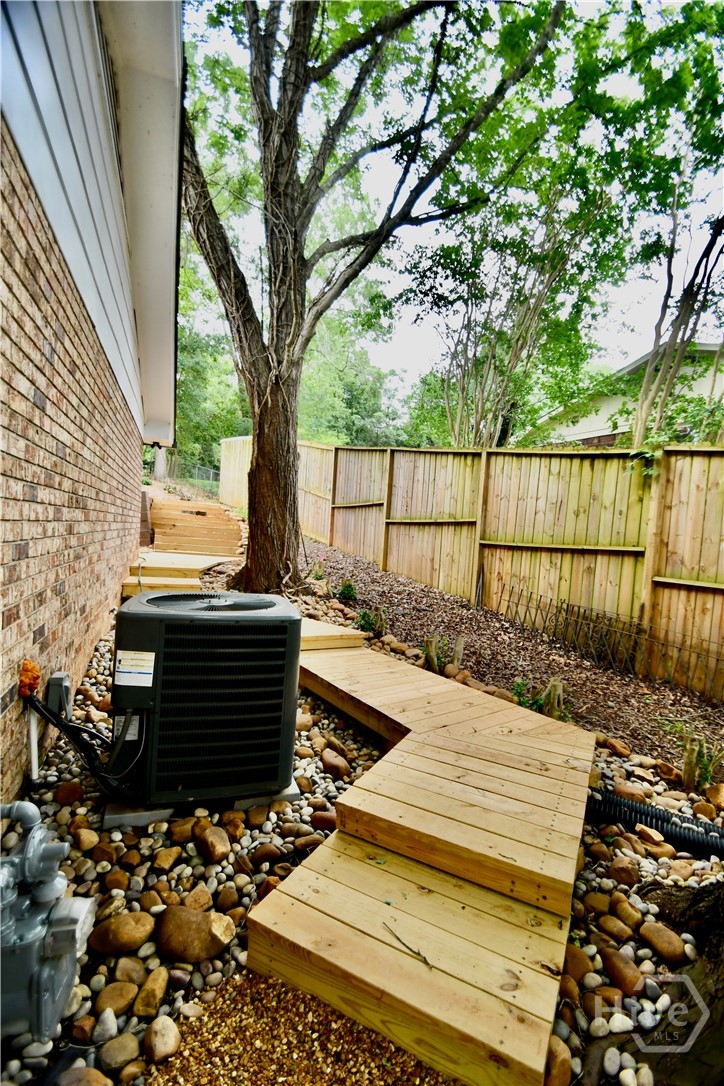 280 Valleybrook Drive Property Photo 51