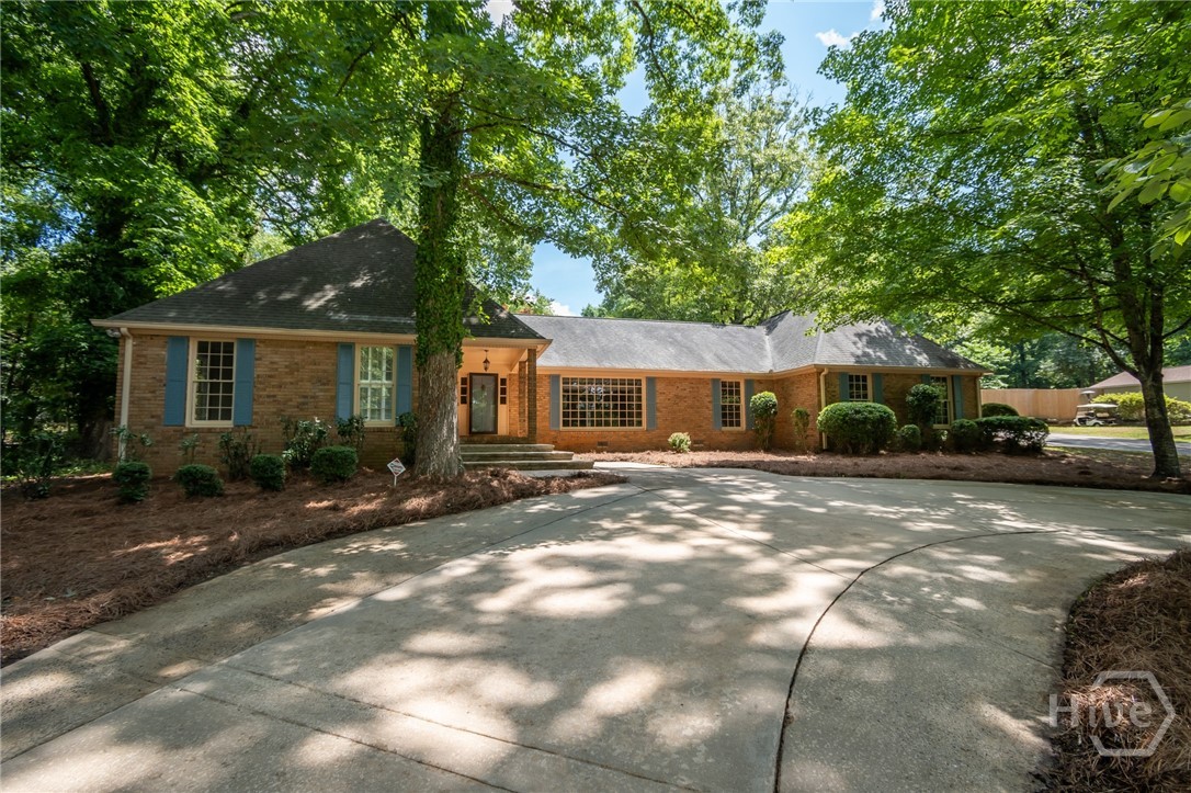 139 Lake Forest Drive Property Photo 1