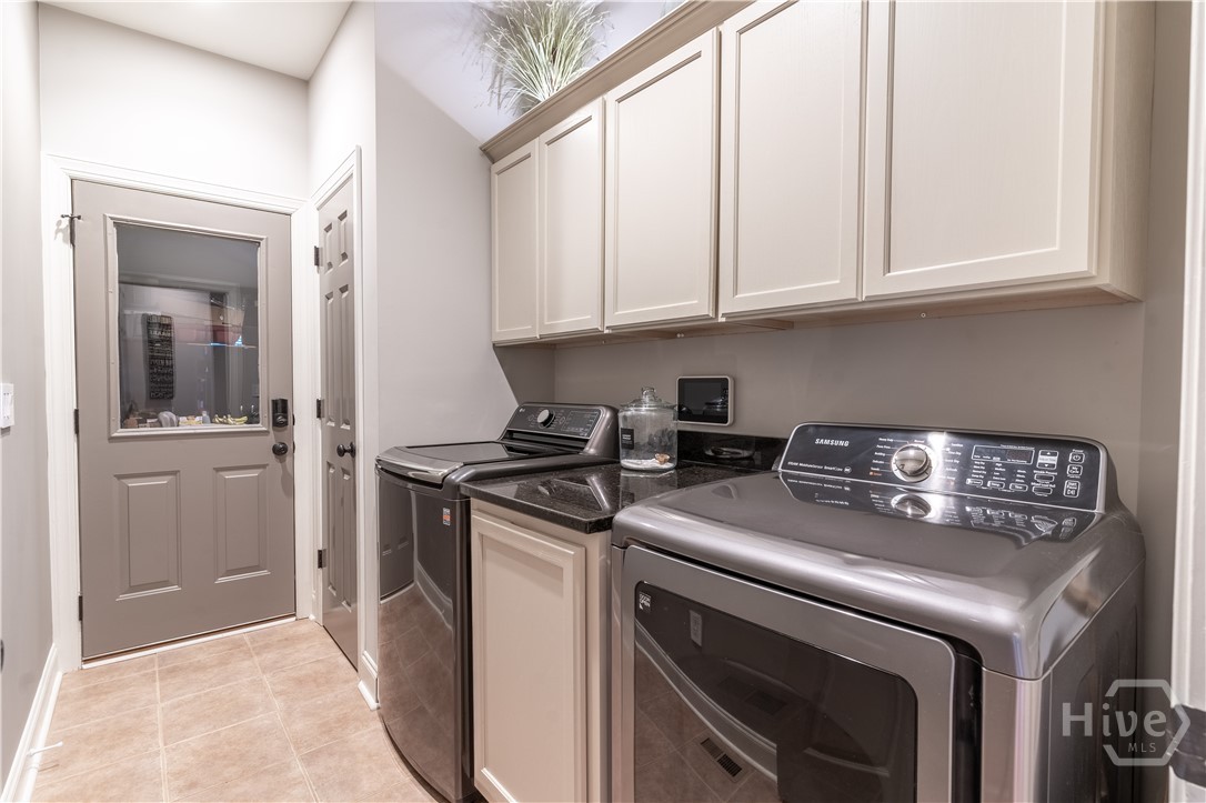 1070 Saint Albans Path Property Photo 44