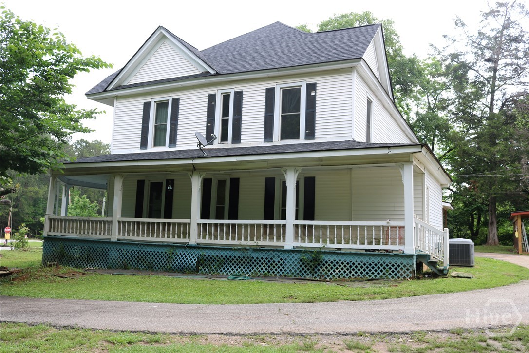 88 Railroad Avenue Property Photo 1