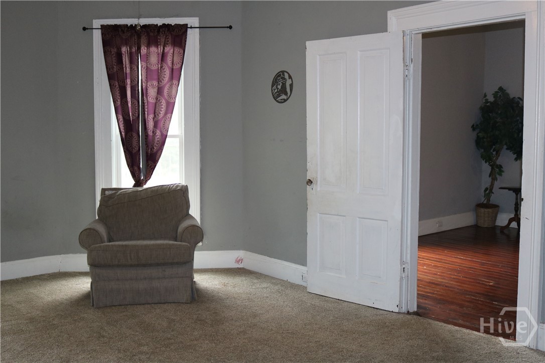 88 Railroad Avenue Property Photo 6