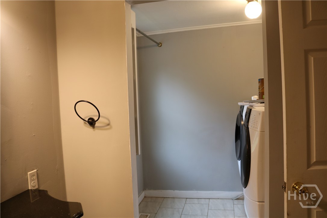 88 Railroad Avenue Property Photo 28