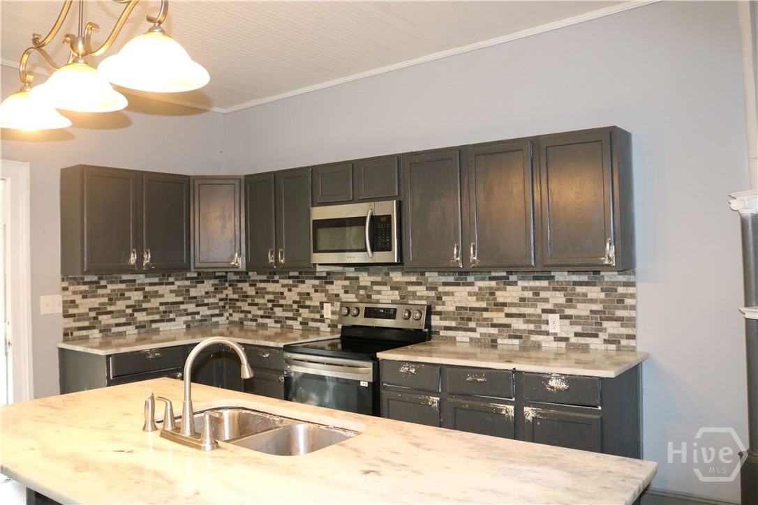 88 Railroad Avenue Property Photo 38