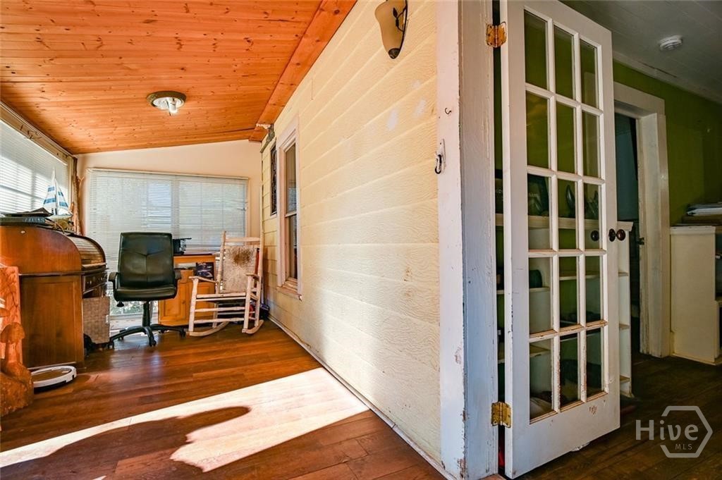 12462 Brown Bridge Road Property Photo 4