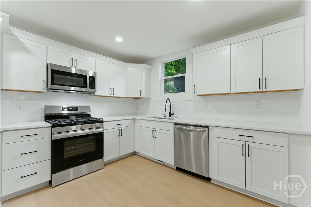 1576 Elixir Avenue Sw Property Photo 5