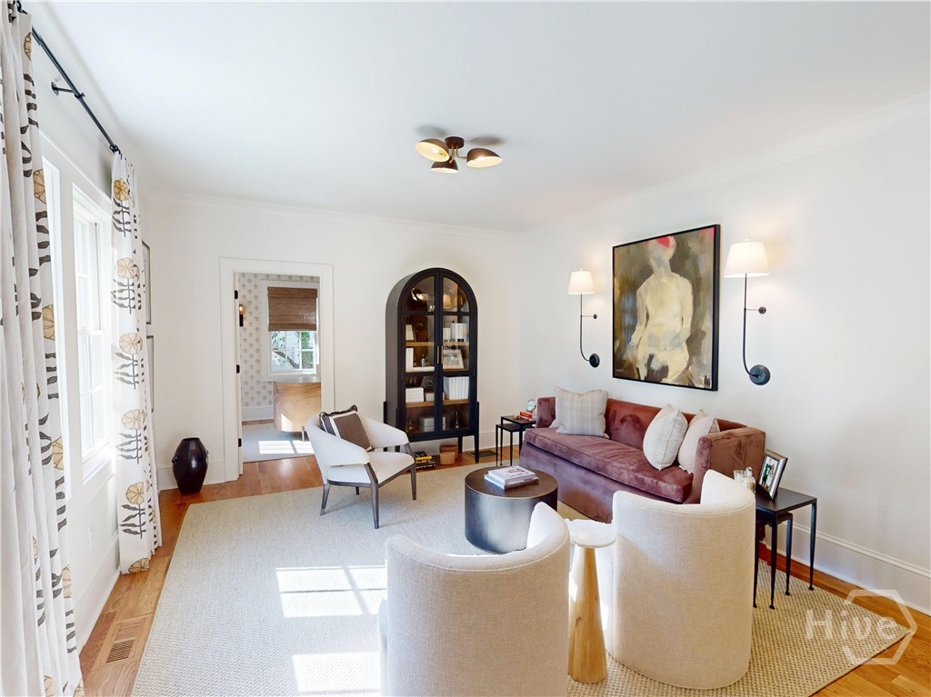 450 Stanton Way Property Photo 3