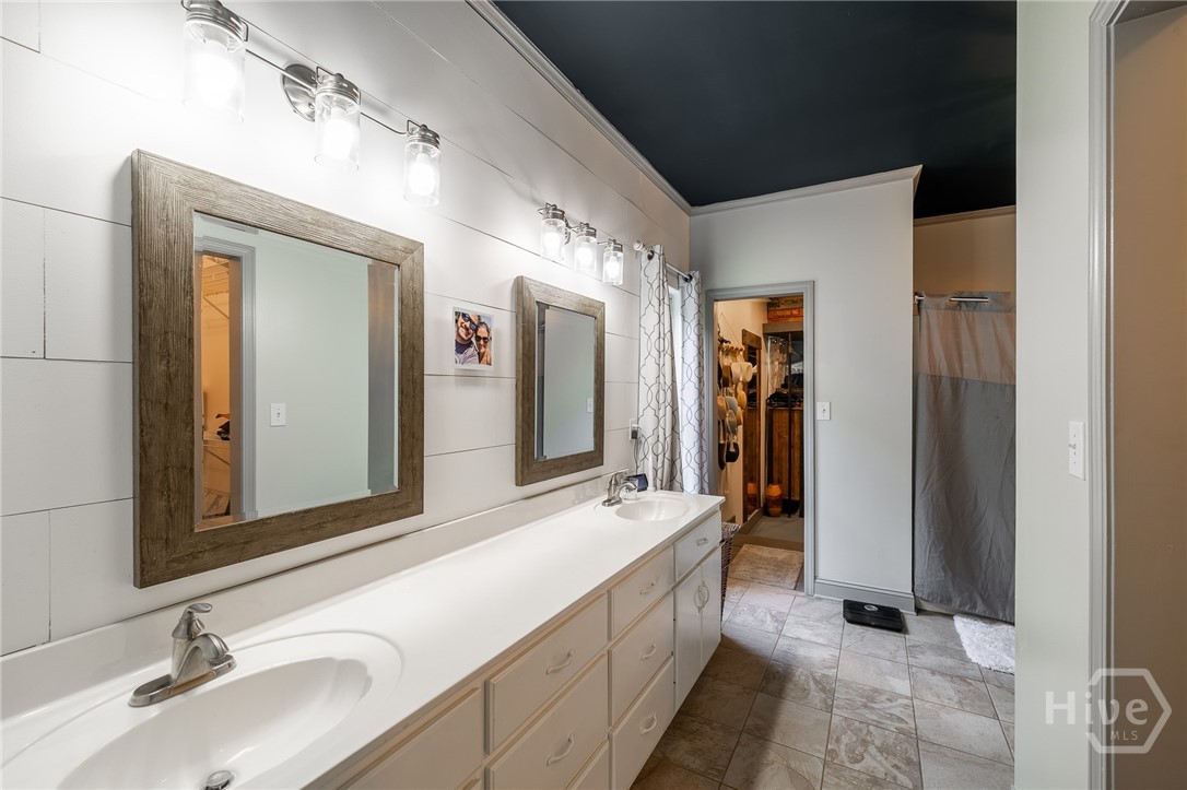 1111 Hale Road Property Photo 25