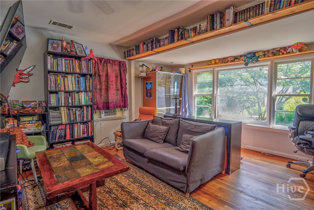 665 Branch Street Property Photo 3