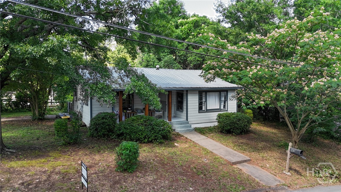 665 Branch Street Property Photo 10
