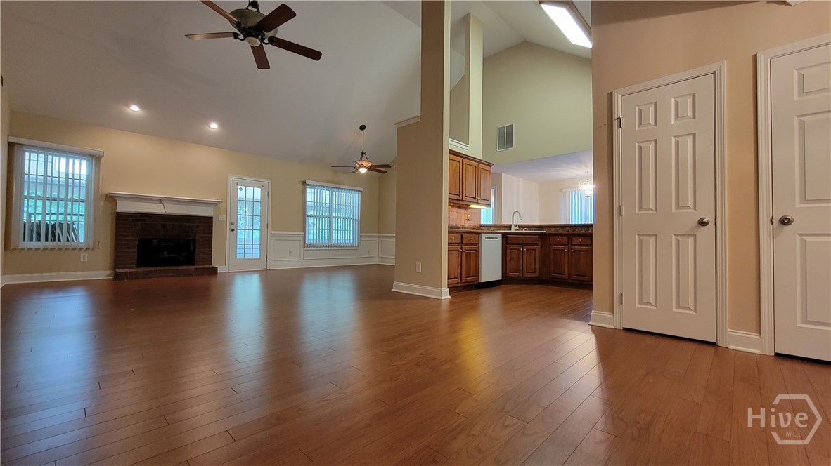 371 Summit Chase Drive Property Photo 6