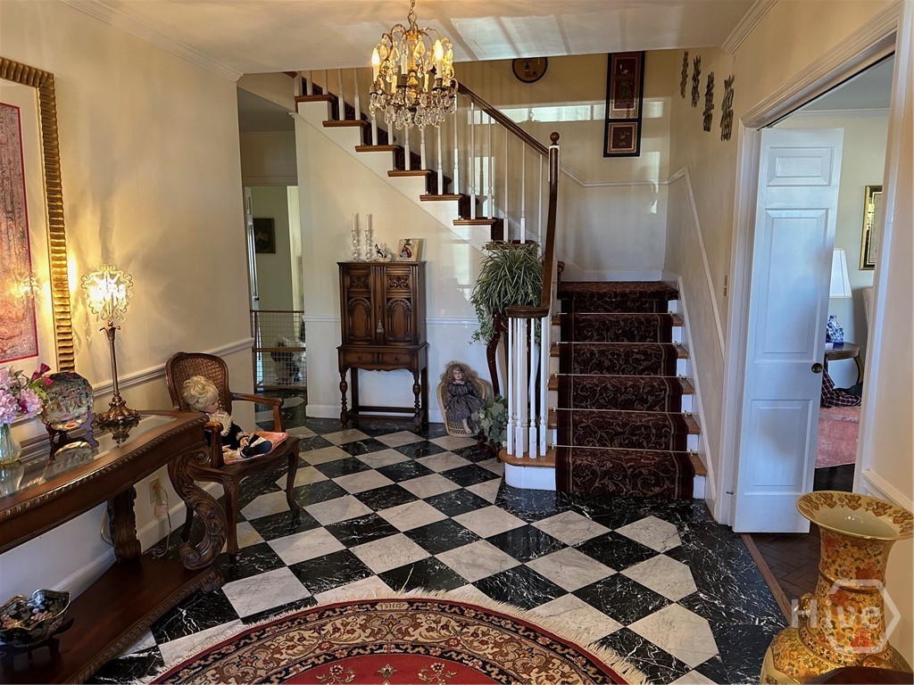810 Stewart Avenue Property Photo 3