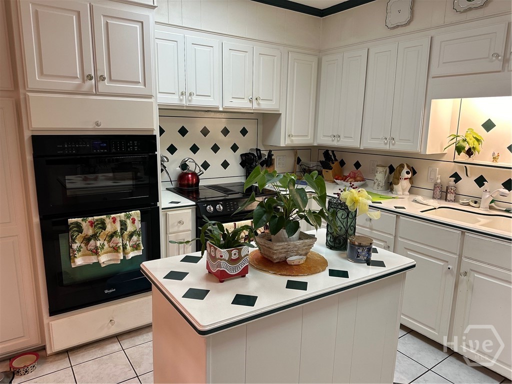 810 Stewart Avenue Property Photo 19