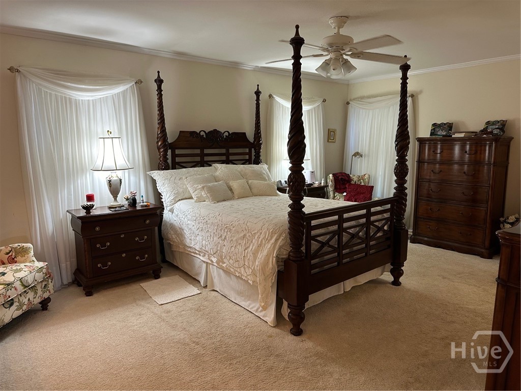 810 Stewart Avenue Property Photo 22