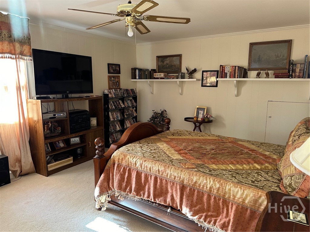 810 Stewart Avenue Property Photo 25