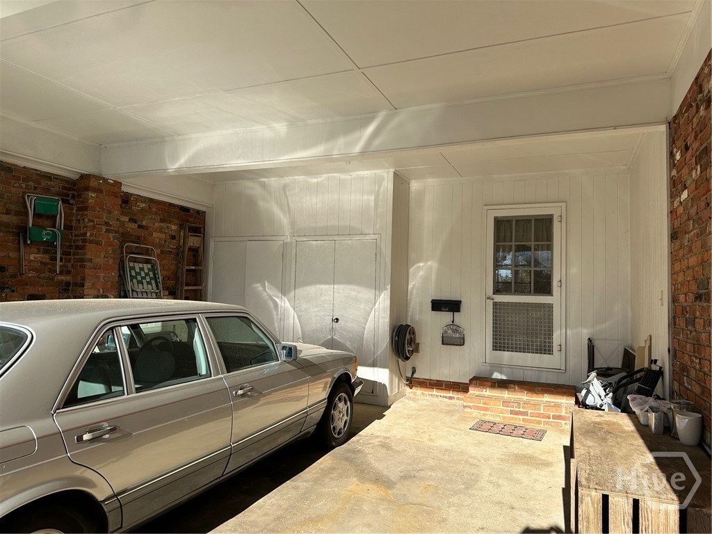 810 Stewart Avenue Property Photo 33