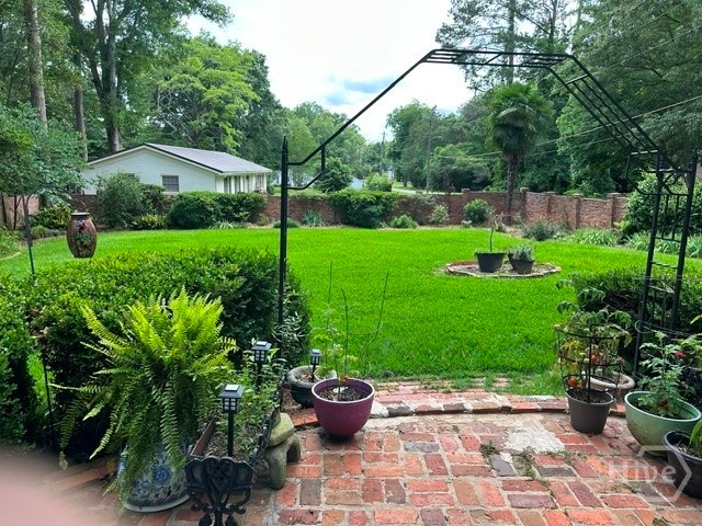810 Stewart Avenue Property Photo 39