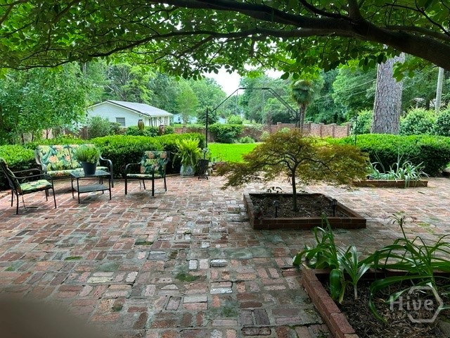 810 Stewart Avenue Property Photo 40
