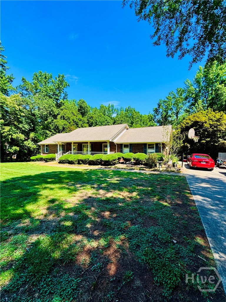 110 Saxon Woods Drive Property Photo 3