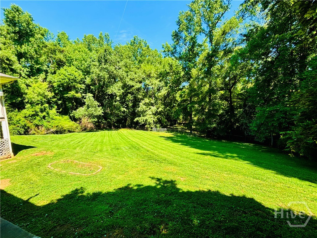 110 Saxon Woods Drive Property Photo 5