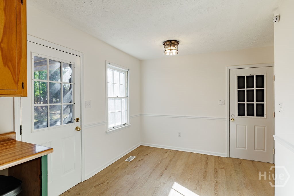 135 Longbranch Court Property Photo 7