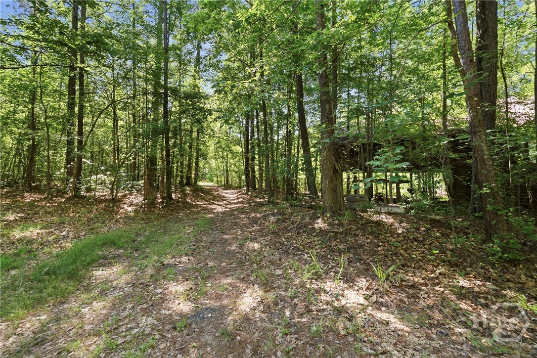 460 Se Honey Creek Property Photo 2