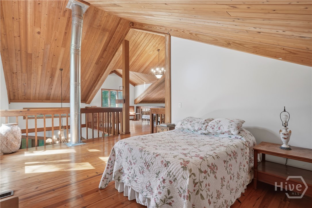 460 Se Honey Creek Property Photo 40