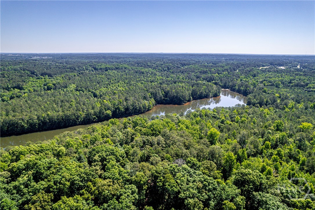 460 Se Honey Creek Property Photo 17
