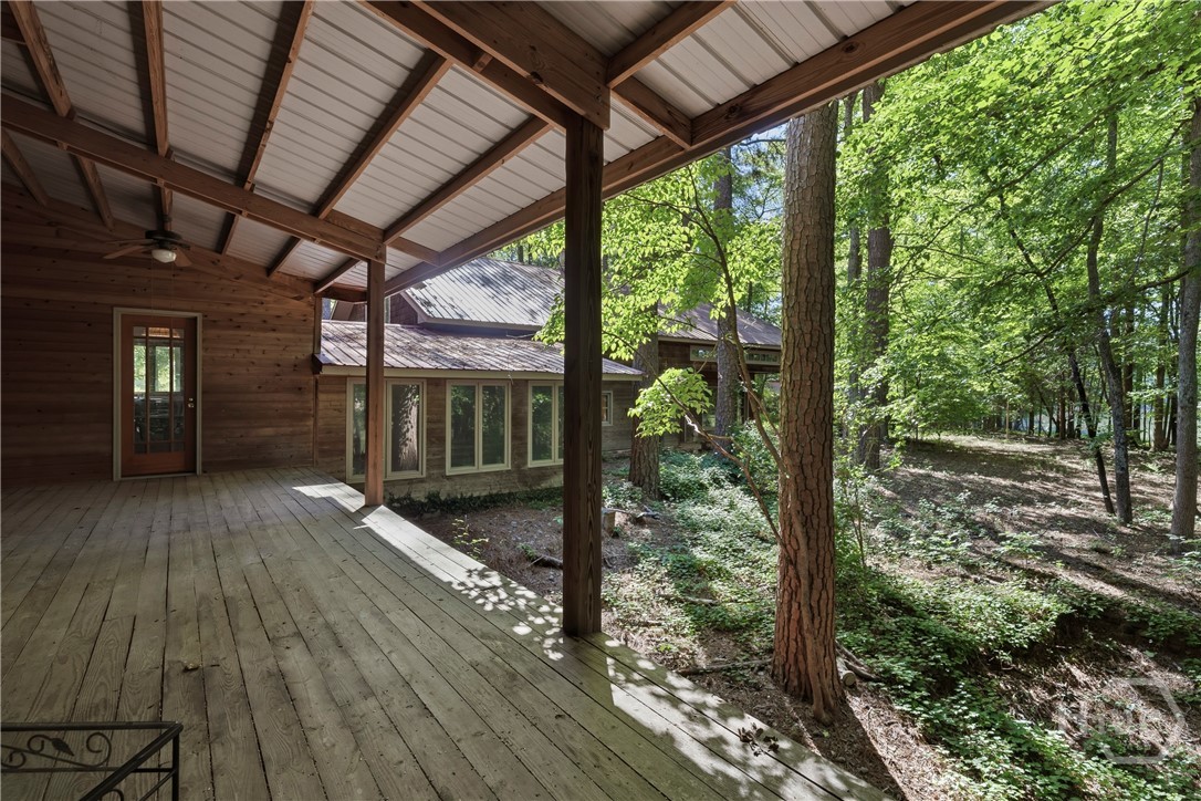 460 Se Honey Creek Property Photo 25