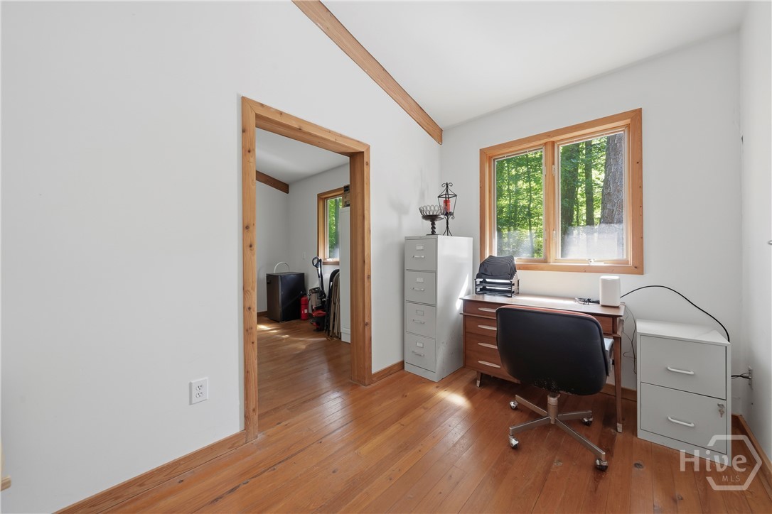 460 Se Honey Creek Property Photo 34