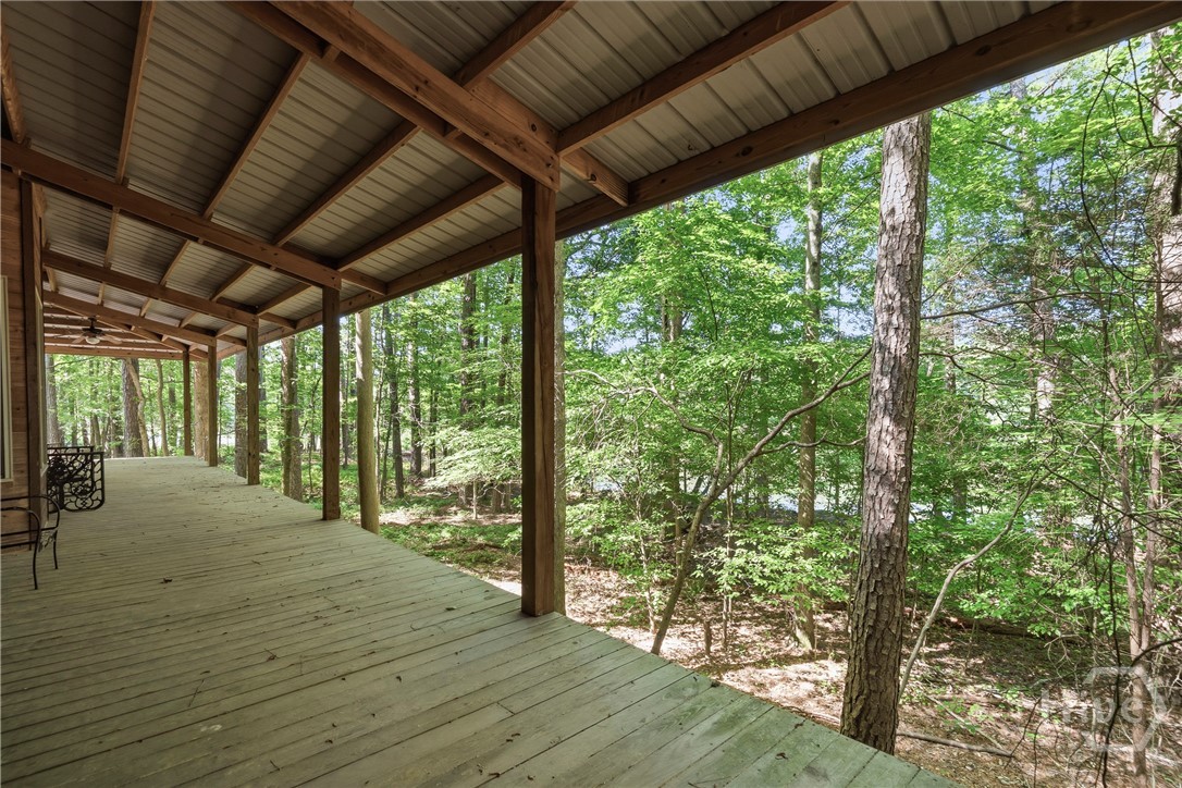 460 Se Honey Creek Property Photo 43
