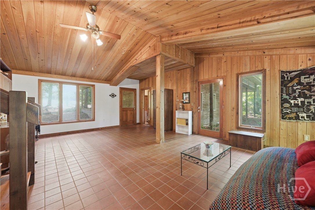 460 Se Honey Creek Property Photo 46