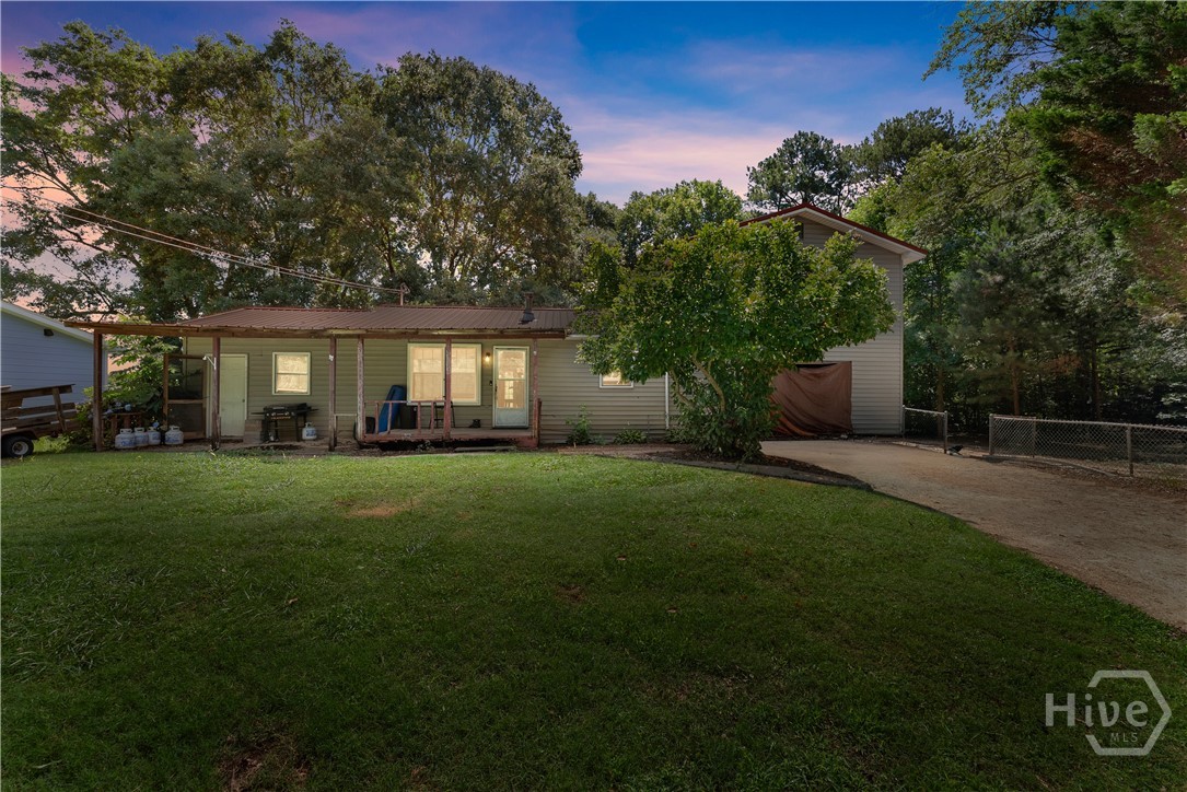 105 Fairlane Drive Property Photo 6
