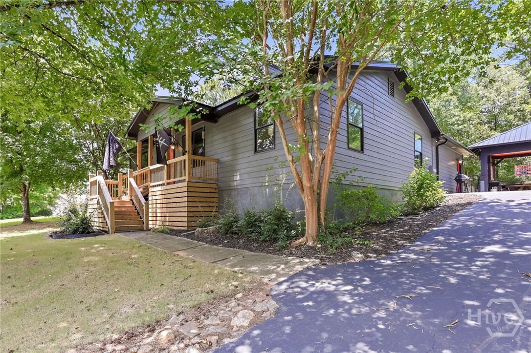 101 Fairlane Court Property Photo 9