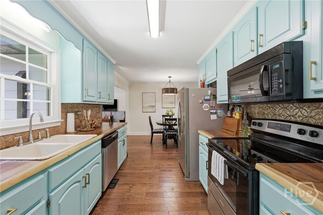 101 Fairlane Court Property Photo 28