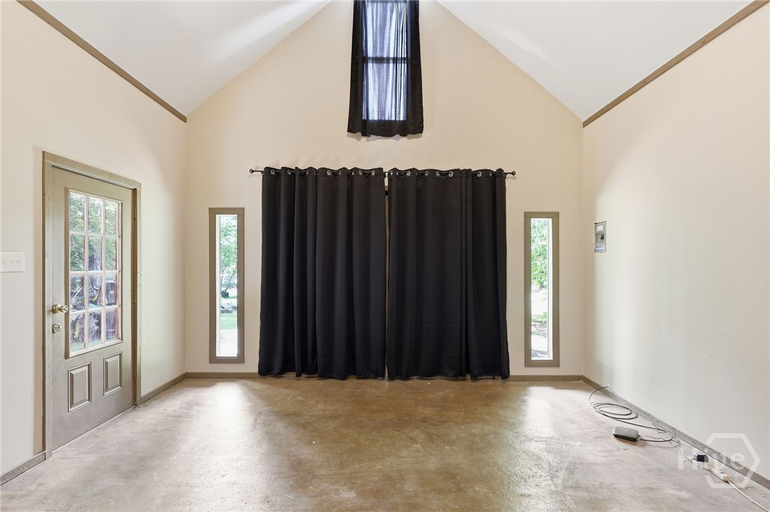 101 Fairlane Court Property Photo 49