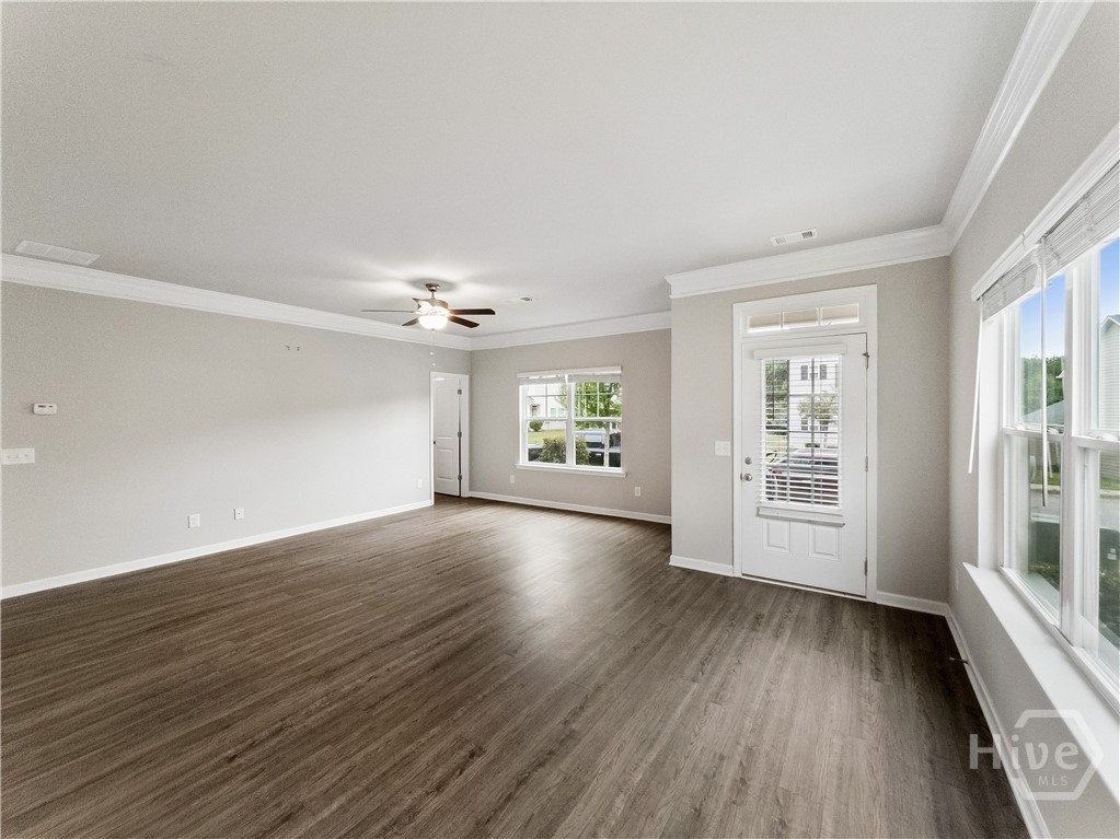 1272 Towne Square Court Property Photo 4