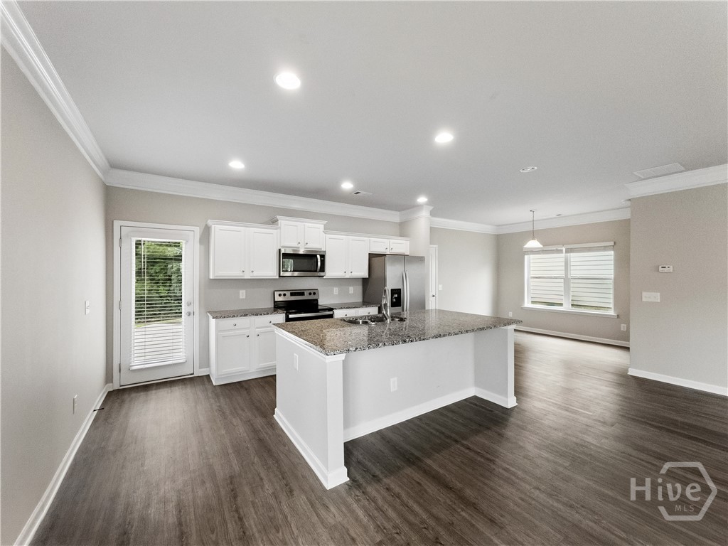 1272 Towne Square Court Property Photo 8