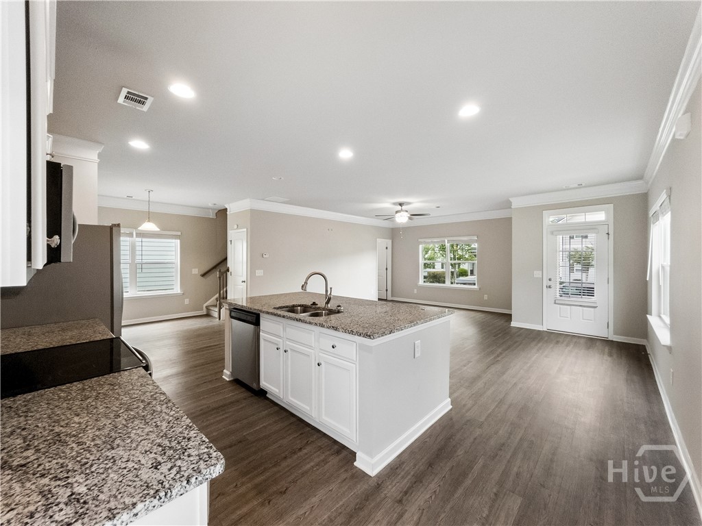 1272 Towne Square Court Property Photo 13