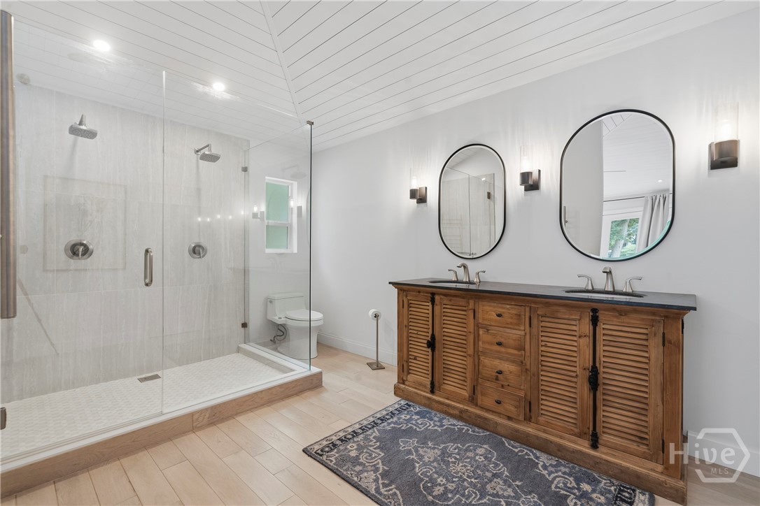 231 Thomas Drive Property Photo 15