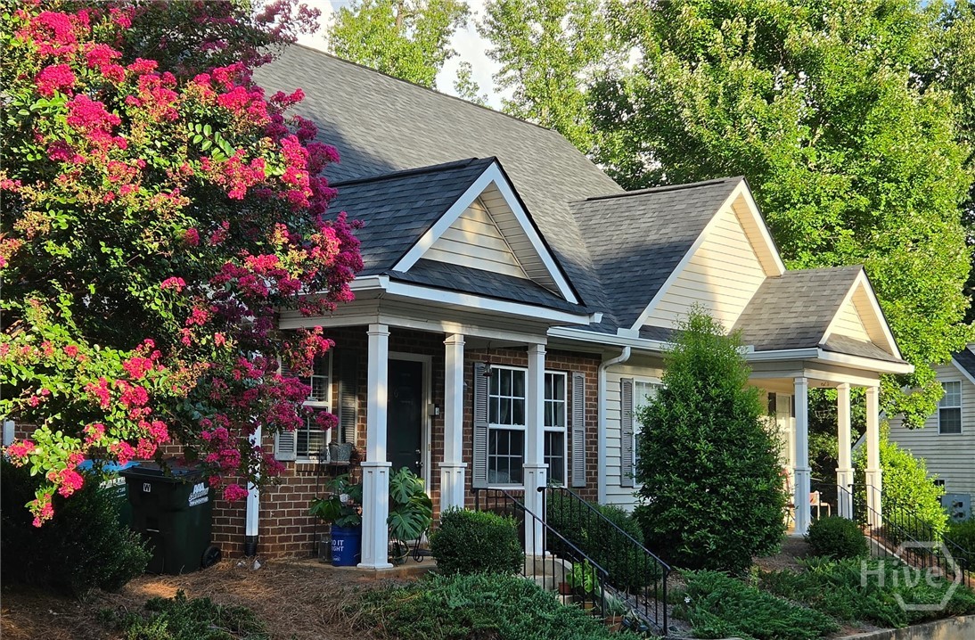 1325 Cedar Shoals Drive 201 Property Photo 2