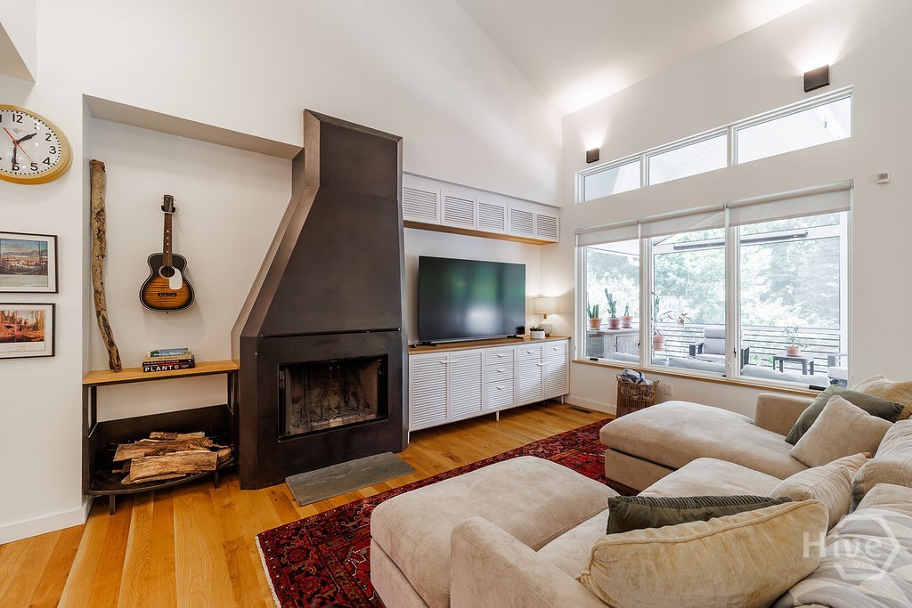 610 Holman Avenue Property Photo 11