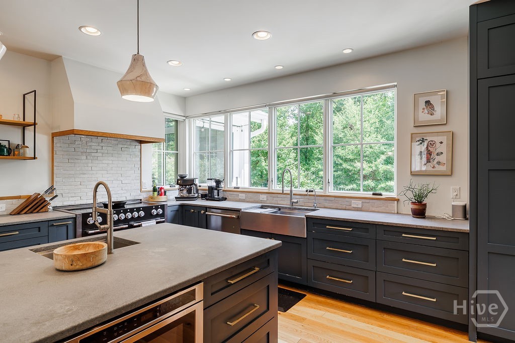 610 Holman Avenue Property Photo 21