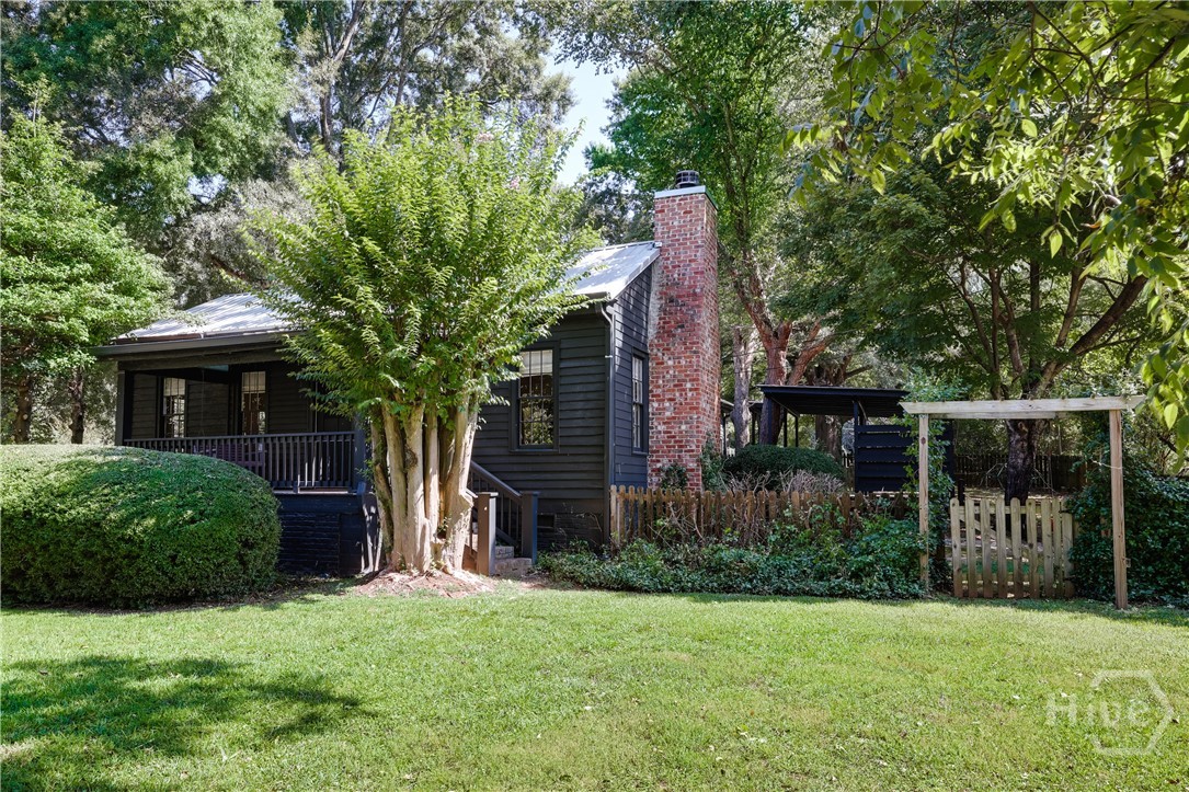 230 N Georgia Avenue Property Photo 1