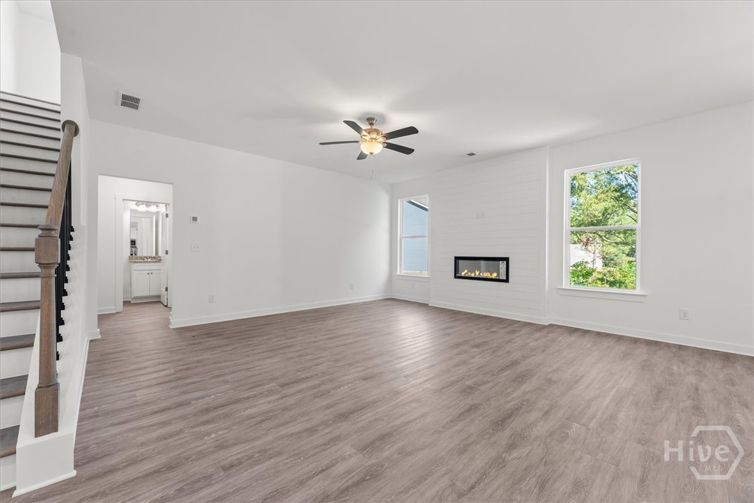 540 Lillian Way Property Photo 11