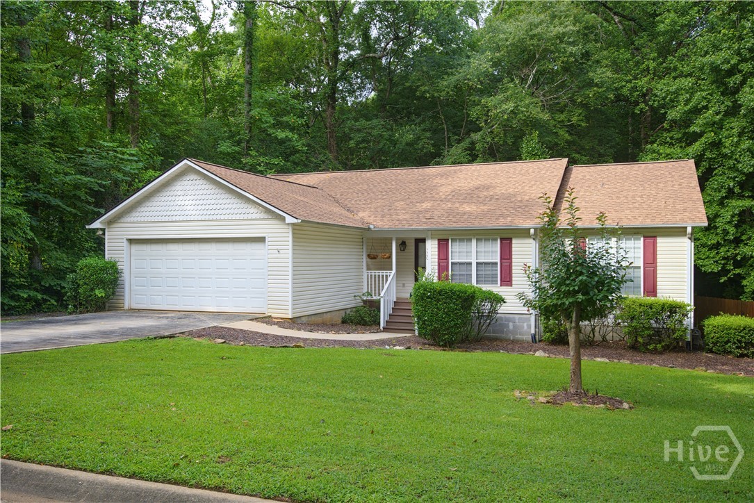 320 River Chase Drive Property Photo 2