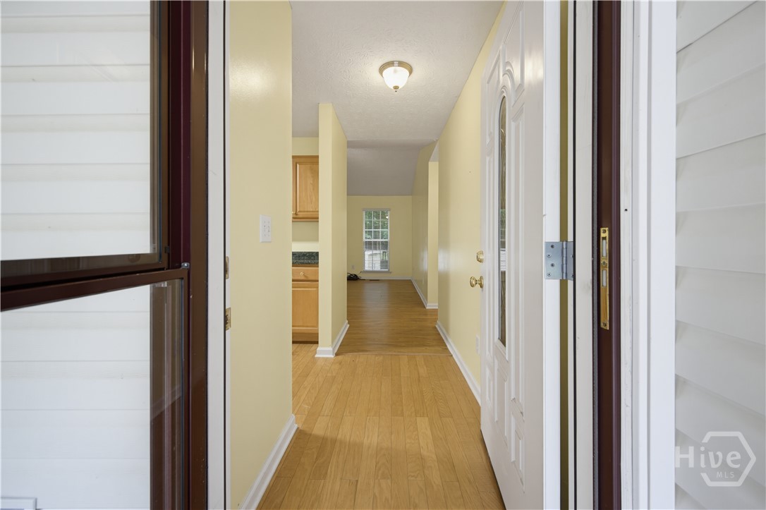 320 River Chase Drive Property Photo 4