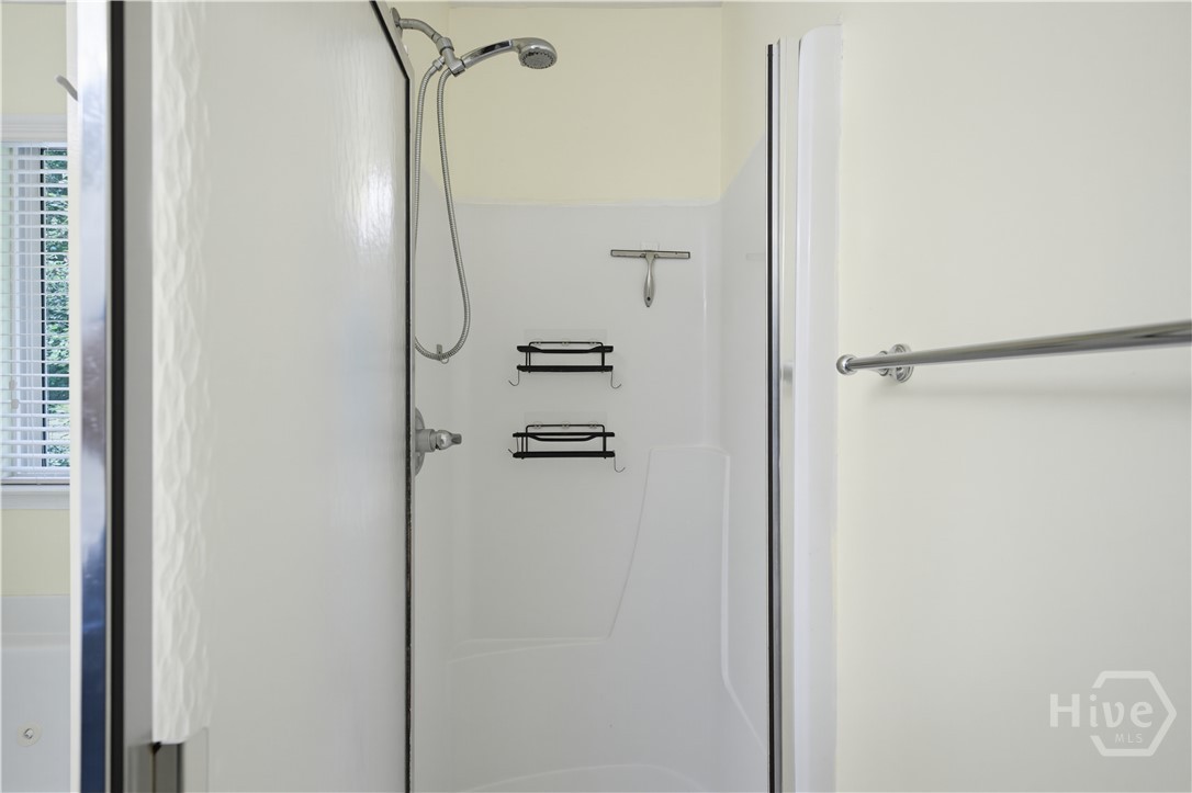 320 River Chase Drive Property Photo 15