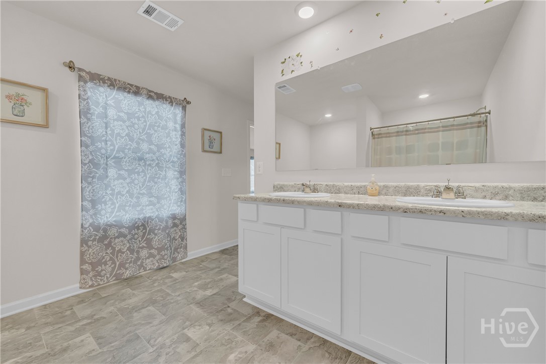 135 Starbuck Parkway Property Photo 37