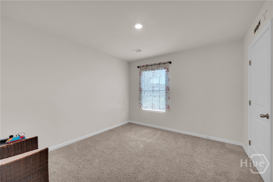135 Starbuck Parkway Property Photo 43